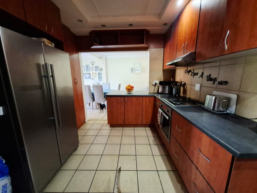 5 Bedroom Property for Sale in Wilgehof Free State